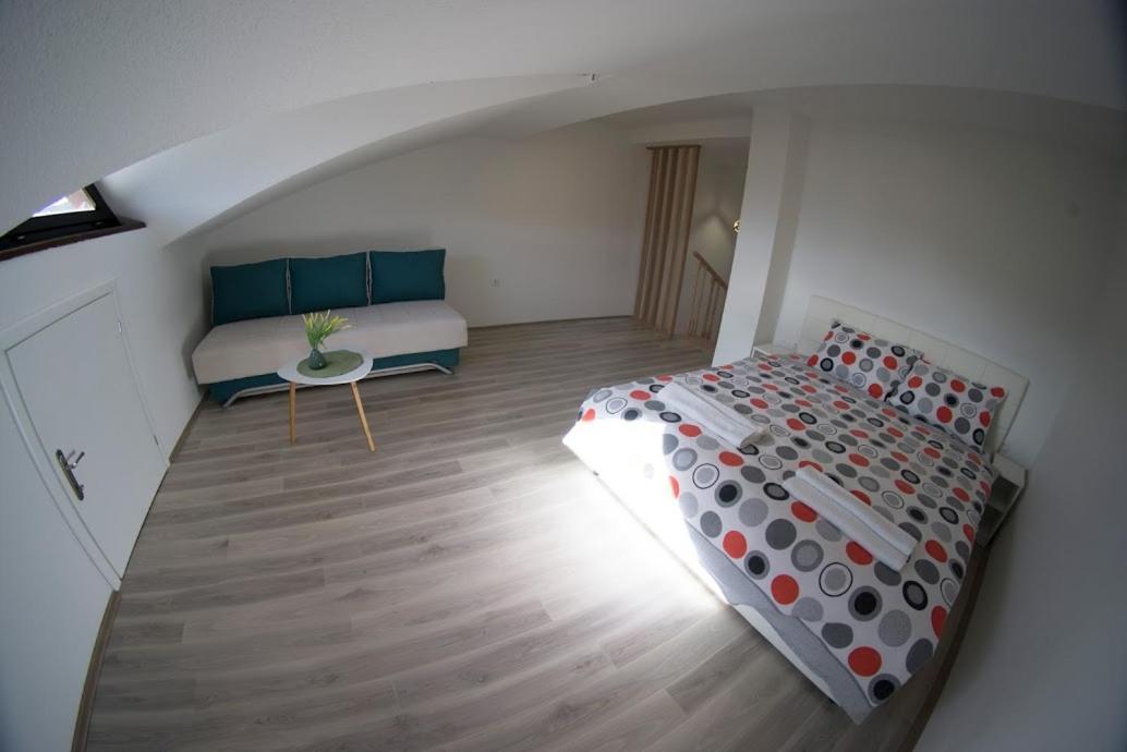 Apartmani Ivkovic+ Trebinje Exterior photo