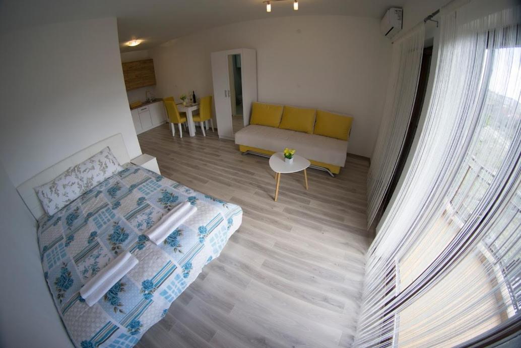 Apartmani Ivkovic+ Trebinje Exterior photo